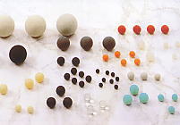 フッ素ゴム樹脂球各種製造